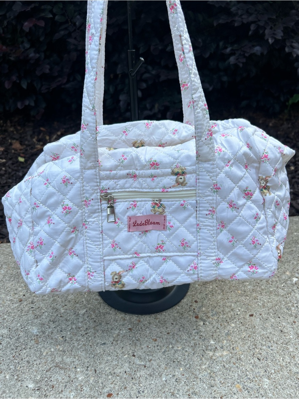 LadeBlaam Quilted Coquette Bunny Carry Bag – Vintage Floral & Rabbit Print